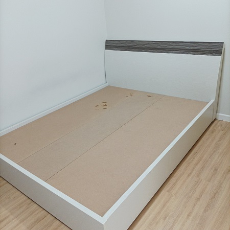 Thanh lý giường gỗ - Công Ty TNHH VinaSave